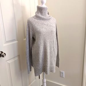 ✨NWT Soft Oversized Grey Turtleneck Sweater